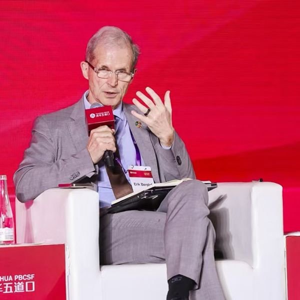 配资官网app 亚投行白乐夫：从发展中国家视角下，全球经济正从“一元世界”向多极化转变